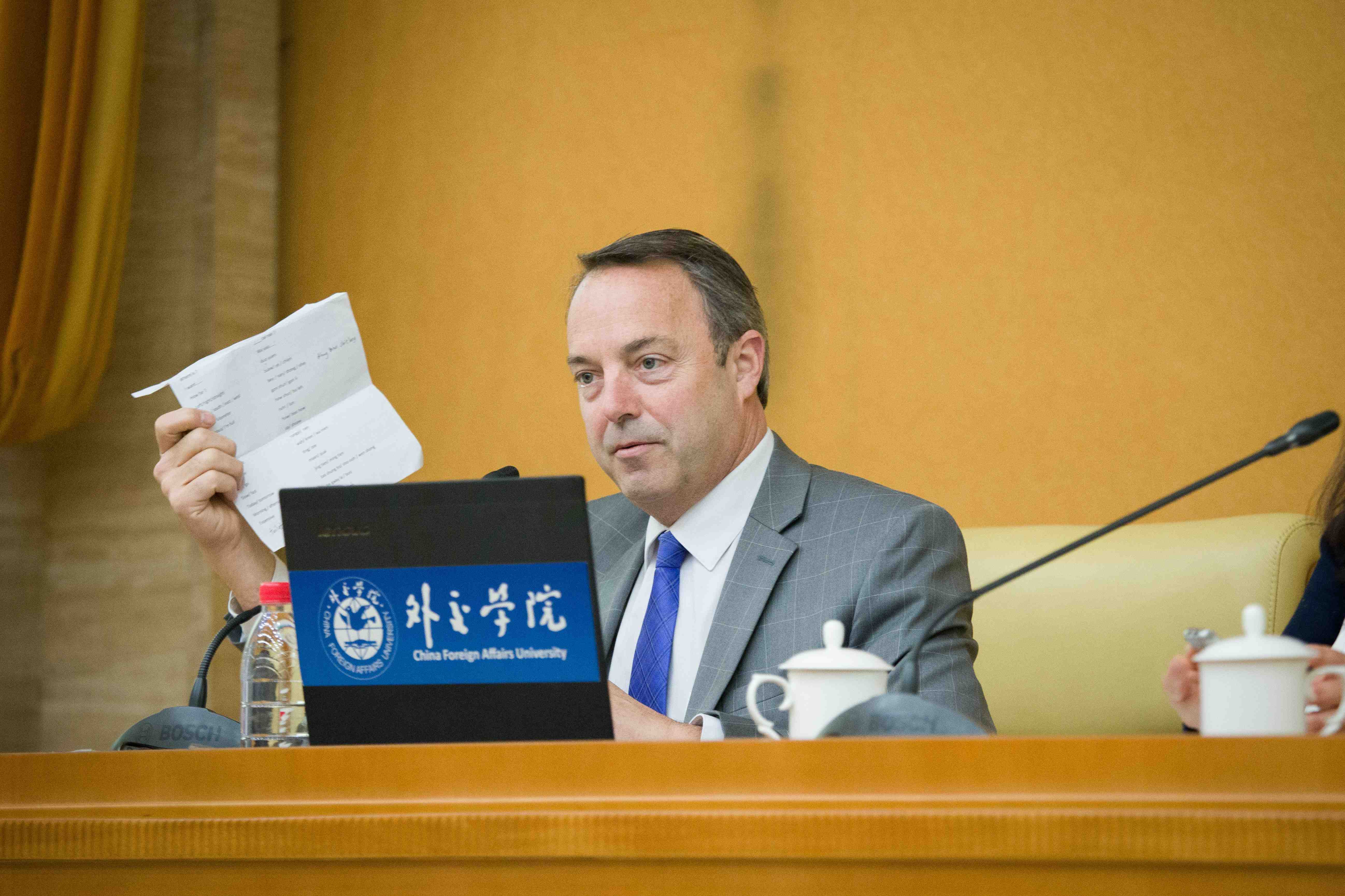 国际本科学生参加美国参议员讲座.jpg